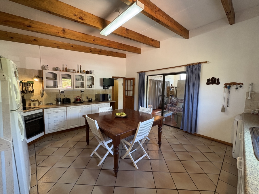 4 Bedroom Property for Sale in Pearl Bay Western Cape